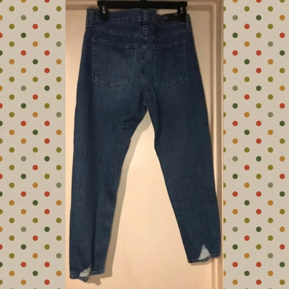 J Brand Sadey Mid Rise Slim Straight Crop Jean - Picture 3 of 11